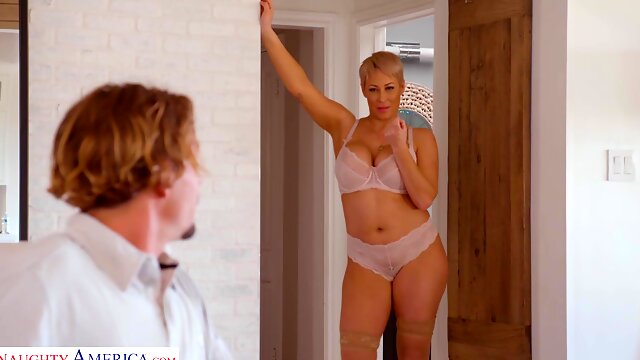 Sexiest cougar Ryan Keely bangs her stepson while husband on a business trip