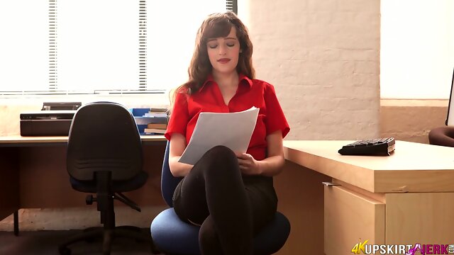 Whorish secretary Kate Anne is masturbnating her pussy in the office