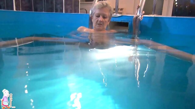 An old granny masturbating in the swimming pool