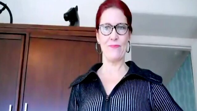 I am so happy be to her fucktoy and this mature whore loves to ride my prick