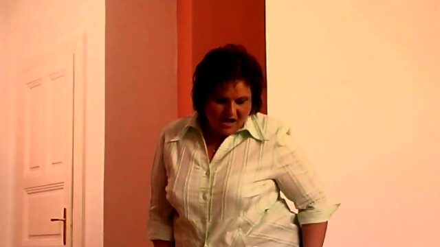 This BBW whore is a total exhibitionist and she loves big toys for sure