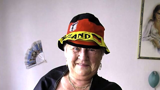 Granny Grauhaarig