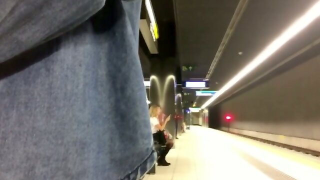 Public Pussy Flashing, Upskirt Metro