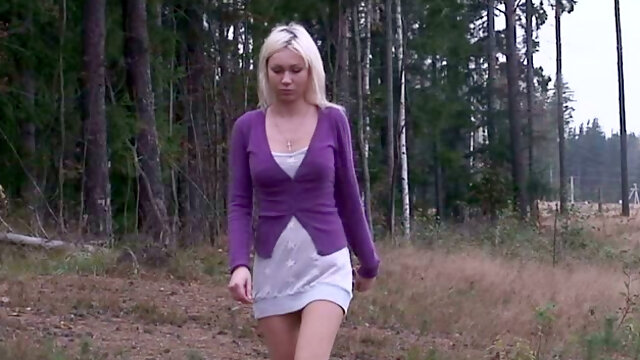 Shameless teen Yulia takes off her panties and pisses in the field