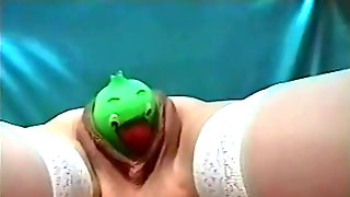 Bizarre insertion - Duck from Pussy))