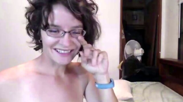 This active and horny geeky slut loves masturbating on webcam