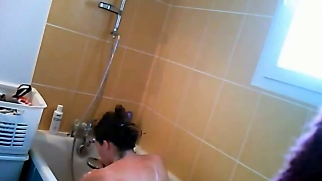 Spy cam video of my own horn-mad pale brunette GF washing her hair