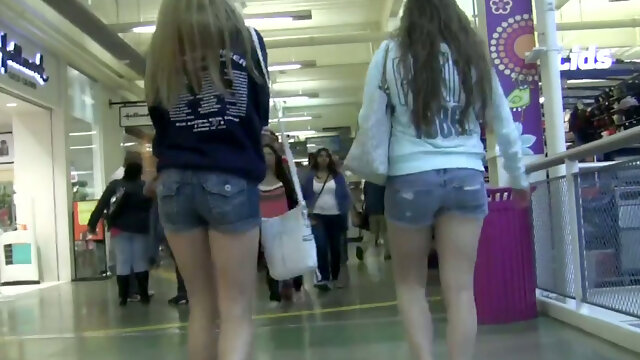 Teens In Shorts Voyeur