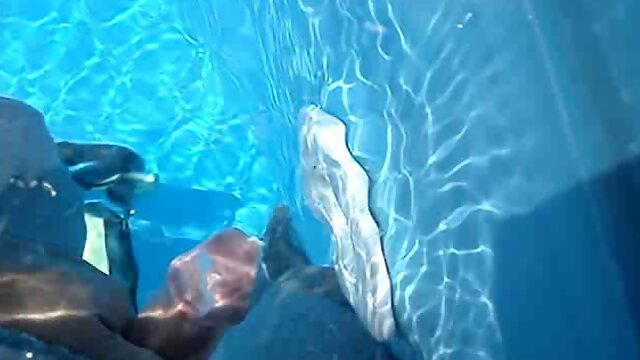 Masturbate In Pool