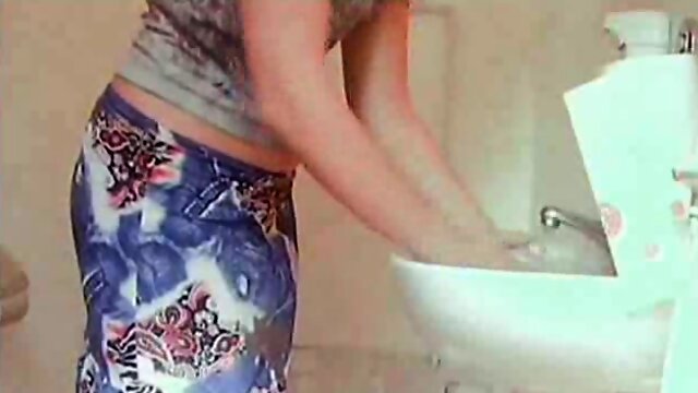 My ginger haired curvy gf takes a piss and masturbates in bathroom