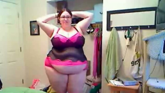 SBBW brunette MILF in lingerie gives me erotic dance on webcam