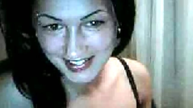 My girlfriend put her fingers in her cunt and tasted herself on webcam