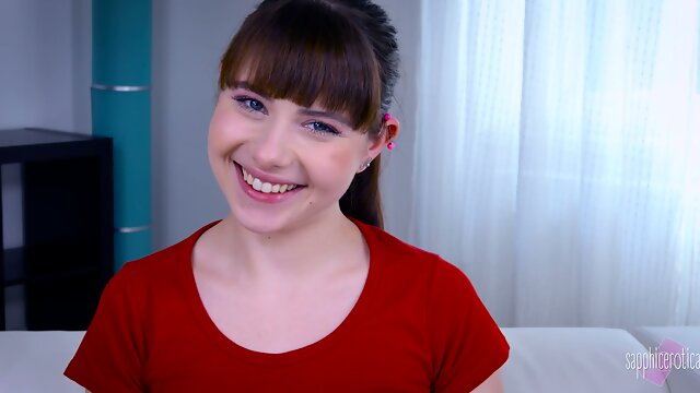 Kinky French Luna Rival is always ready to work on cam with her cute smile