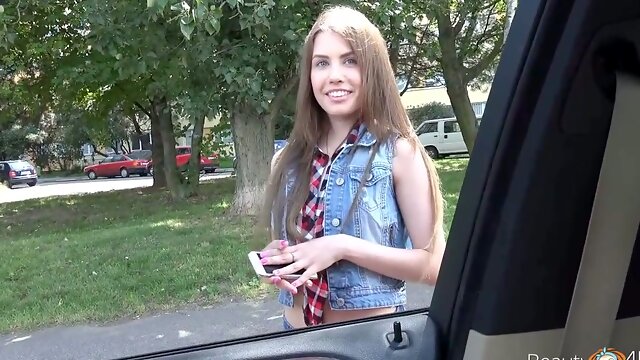 Lusty playful GF Elle Rose prefers to be fucked in the car instead of having picnic