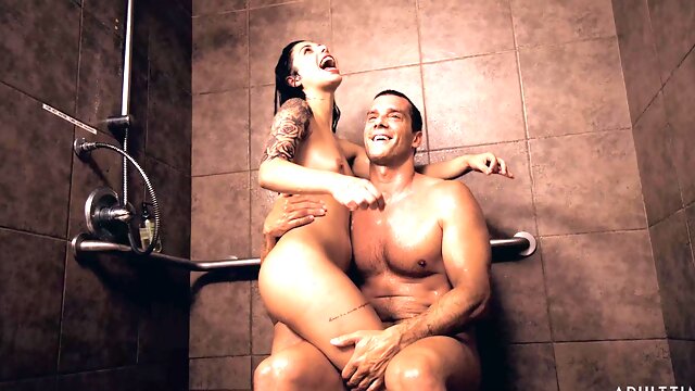 Cheerful Brazilian hottie explores bondage sex with a mature Spanish stud