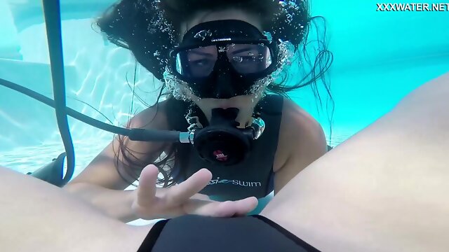 Underwater pussy licking is a bucket list item and the girls are spicy hot