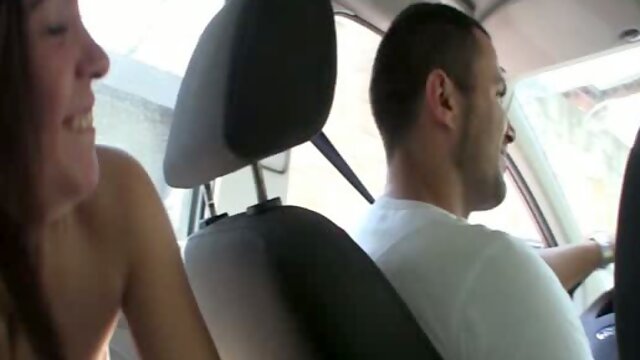 Teen chick Monica Mayo gives blowjob in the car