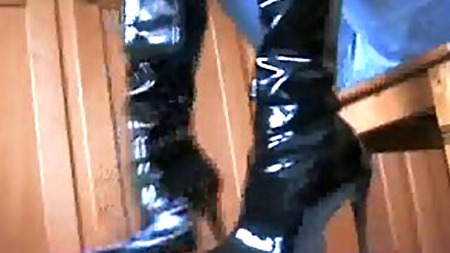 Black boots shoejob