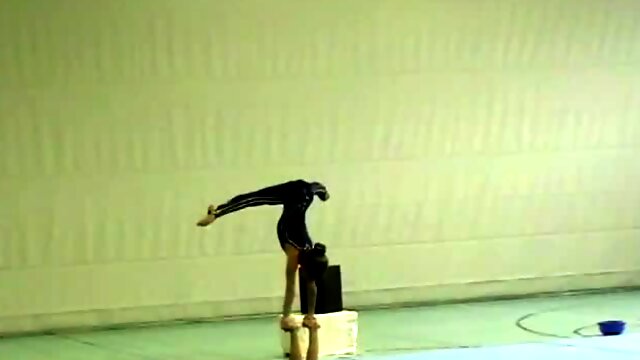 Flexible Girl