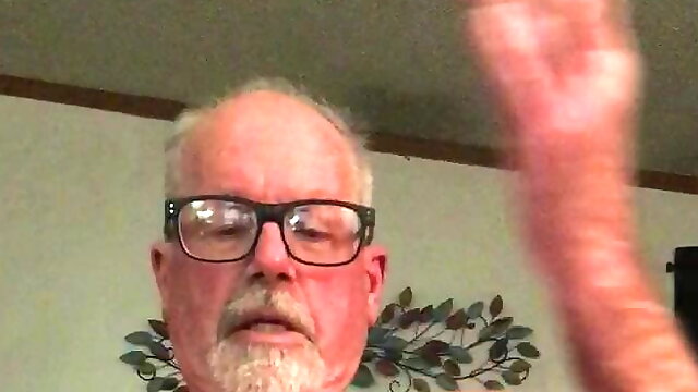 Icumoveru is jacking off again