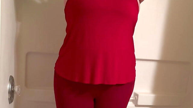 Hot girl desperate to pee in tight red yoga pants 