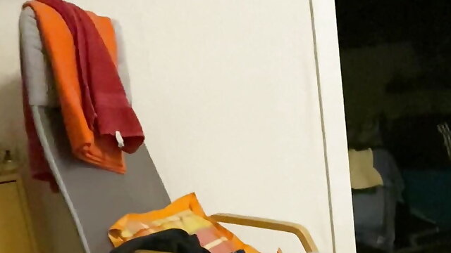 Wichsen mit kastrierten Schwanz und Eiern