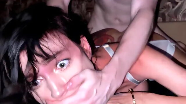 Pounding makes College Babe Squirt