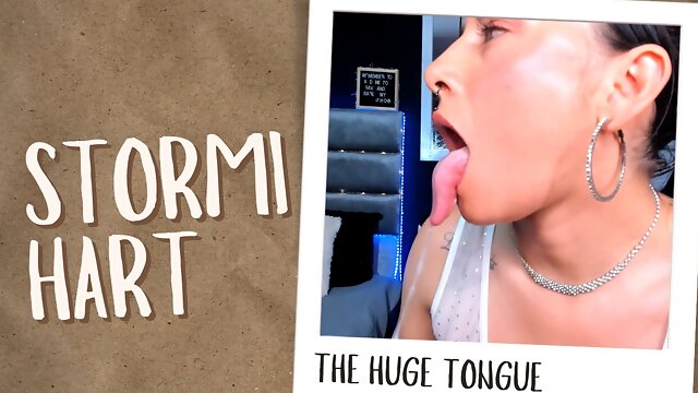 Long Tongue Kissing