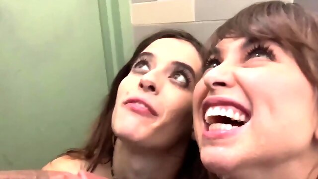 Riley Reid and hot Abbie Maley share one lucky stranger in the bathroom