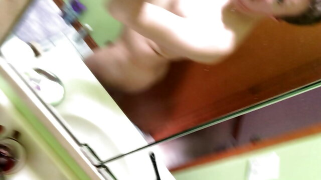 Short clip of my booty