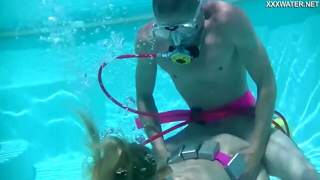 David Fucks Samantha Underwater Hardcore