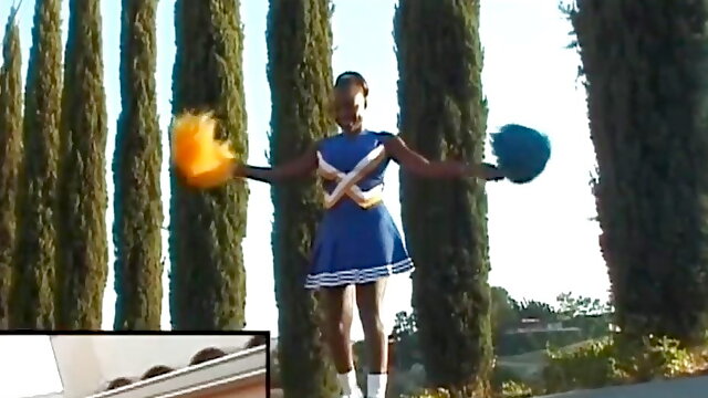 Cheerleader in cerca di amore duro