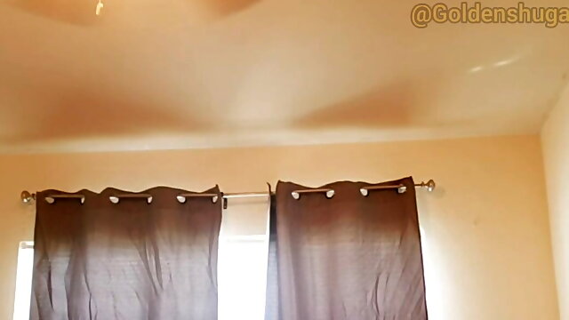 Morning cumshots on big clapping booty 