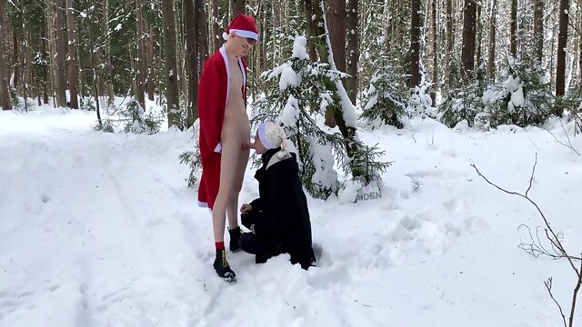 Matty And Aiden Naked Outdoor Blowjob In The Winter For Christmas 8 Min