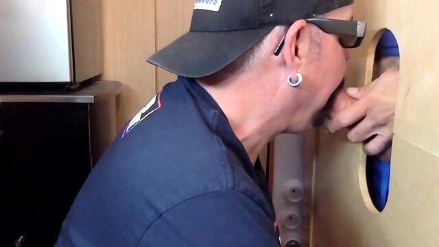 Mature DILF deepthroats gloryhole dong