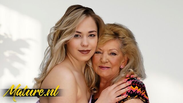 Blonde granny movie with admirable Selvaggia from Mature NL