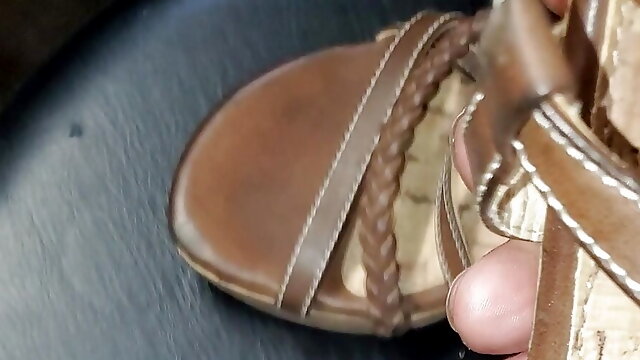 Mechanic  found cute brown heels in customer car