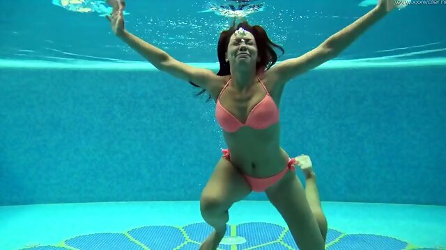 Sazan Cheharda on and naked swimming underwater