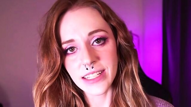 Petite small tit babe with perfect pussy masturbates