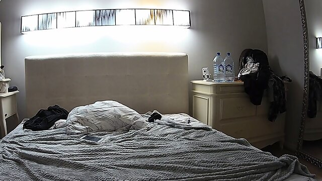 Hidden Voyeur, Hidden Cam