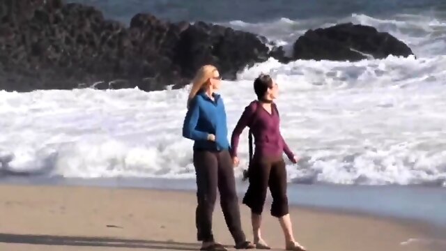 Real Love - lesbian - Daryl Hannah - Nicole Ahrens - blonde