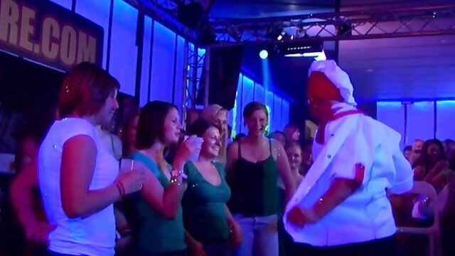 Cfnm Waiter