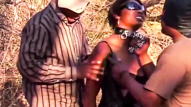 African whore use for hardcore sex outdoors