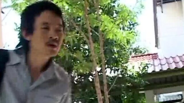 Slim Asian sucks off partner for facial before breeded