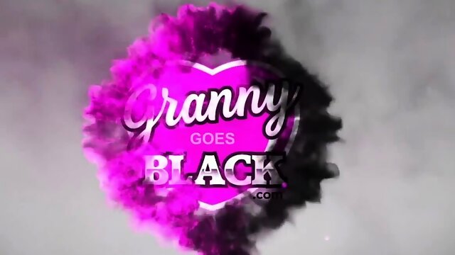 Grannys pussy fucked