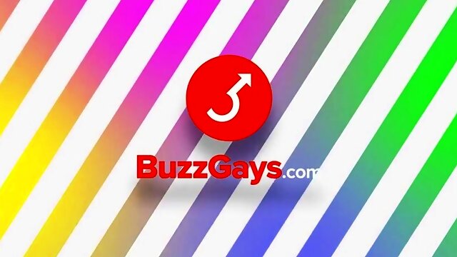 Gay Branlette En Foret