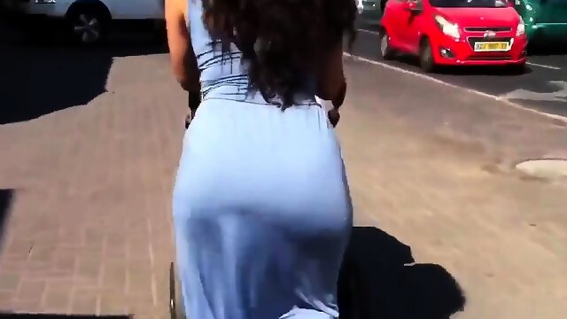 My Booty Jigglin In My Summer Dress