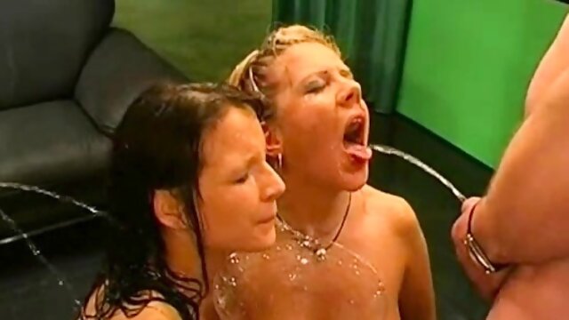 Beauteous hottie gets a lusty pissing shower