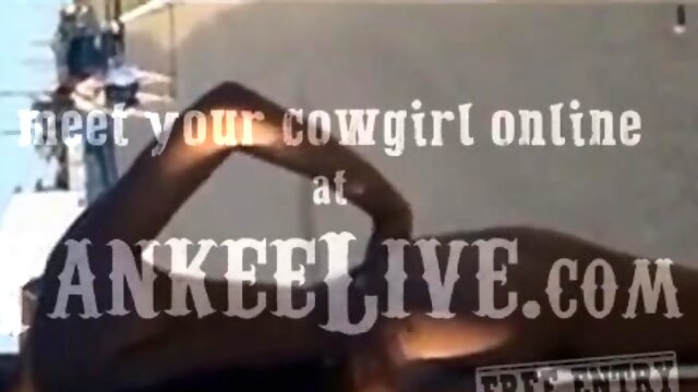 Couple Amateur Beach