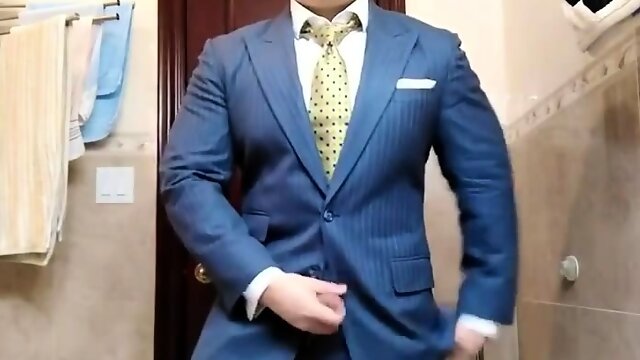 Str8 daddy jerking off in suit